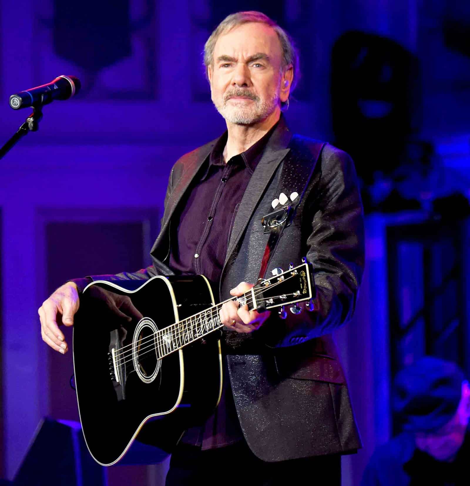 Neil Diamond Retires From Touring After Parkinson